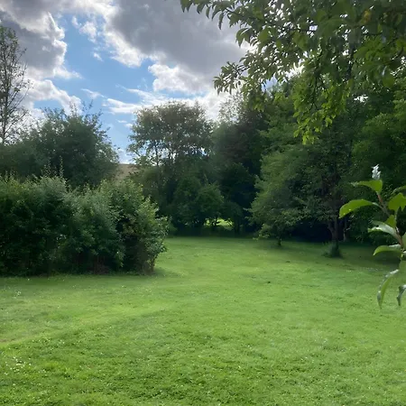La Cachette A L'etang Sapogne-sur-Marche