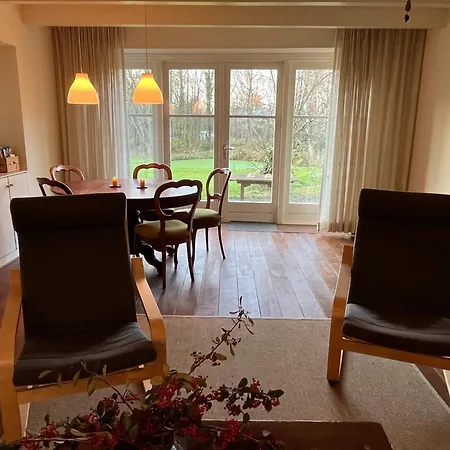 La Cachette A L'etang Ferienhaus *